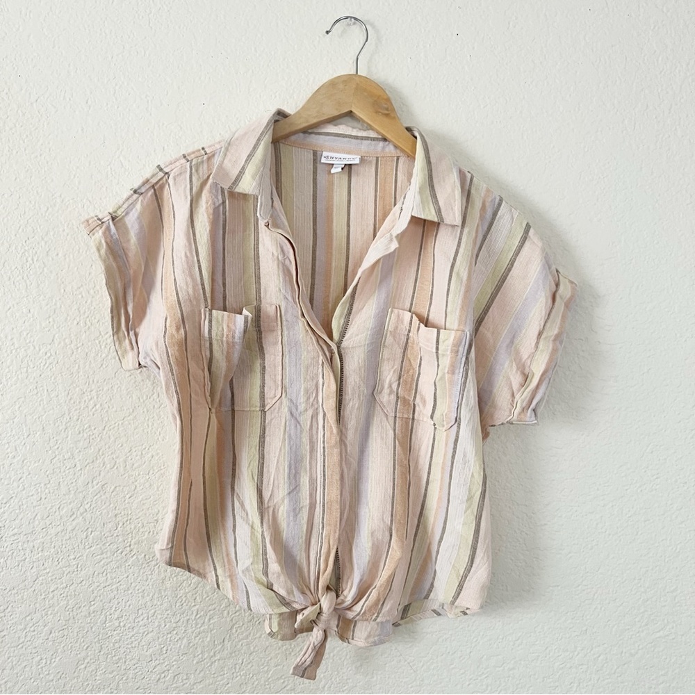 Shyanne Striped shirt Size Medium - Picture 2 of 11